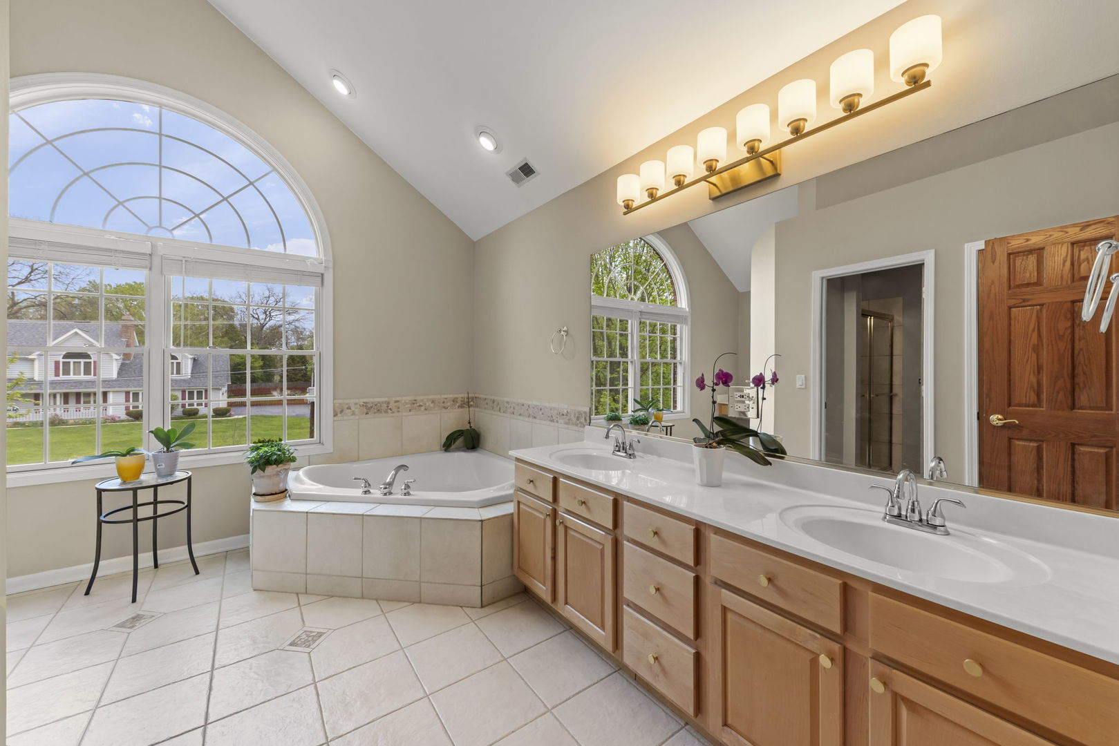 1570 Orchard Road Wheaton, IL 60189 - Photo 20 of 48