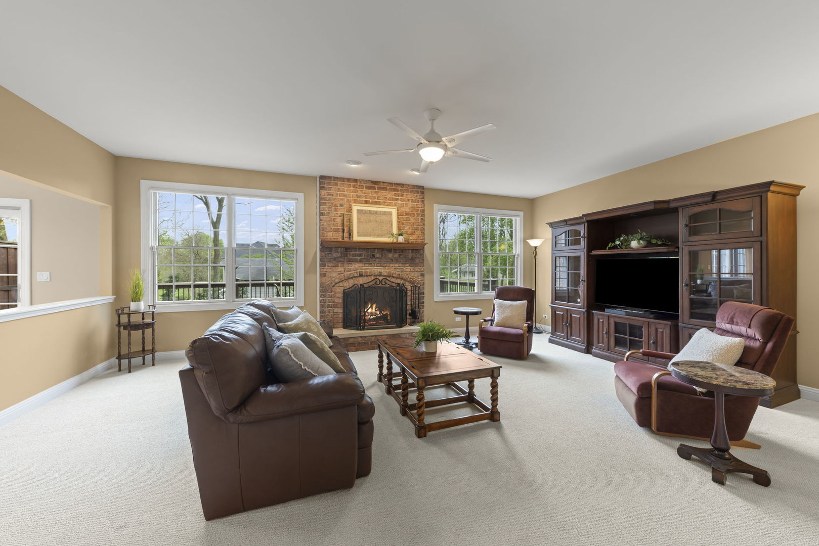 1570 Orchard Road Wheaton, IL 60189 - Photo 7 of 48