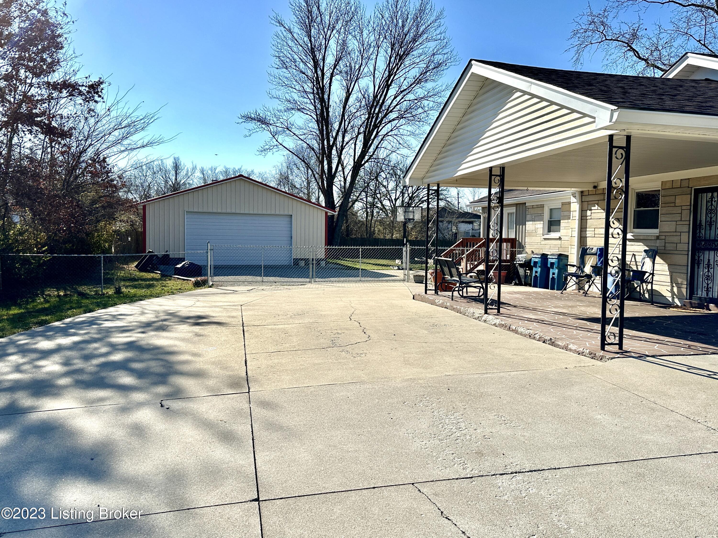 159 Cedar Grove Road Shepherdsville, KY 40165 - Photo 4 of 49 IMG_3543