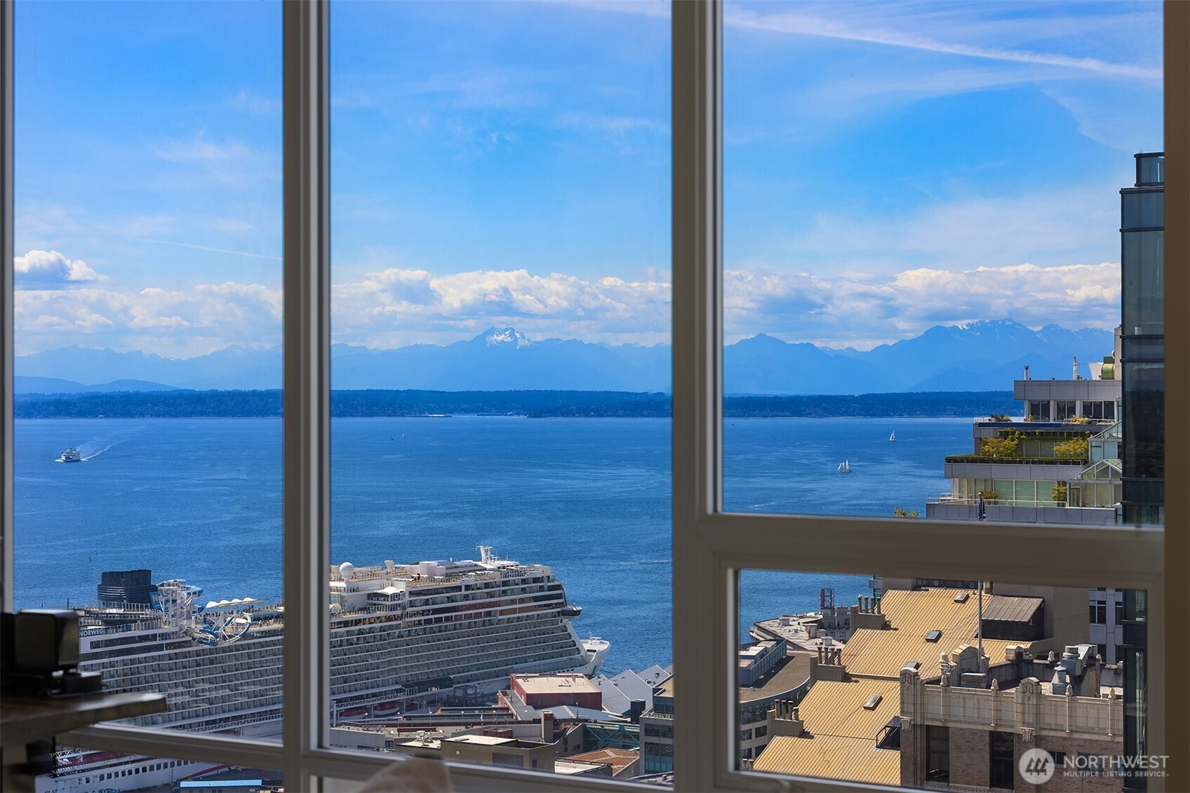 121 Stewart Street, Unit 2008 Seattle, WA 98101 - Photo 17 of 34
