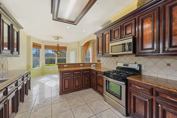 $2,500 | 6907 Keats Street, Houston, TX 77085