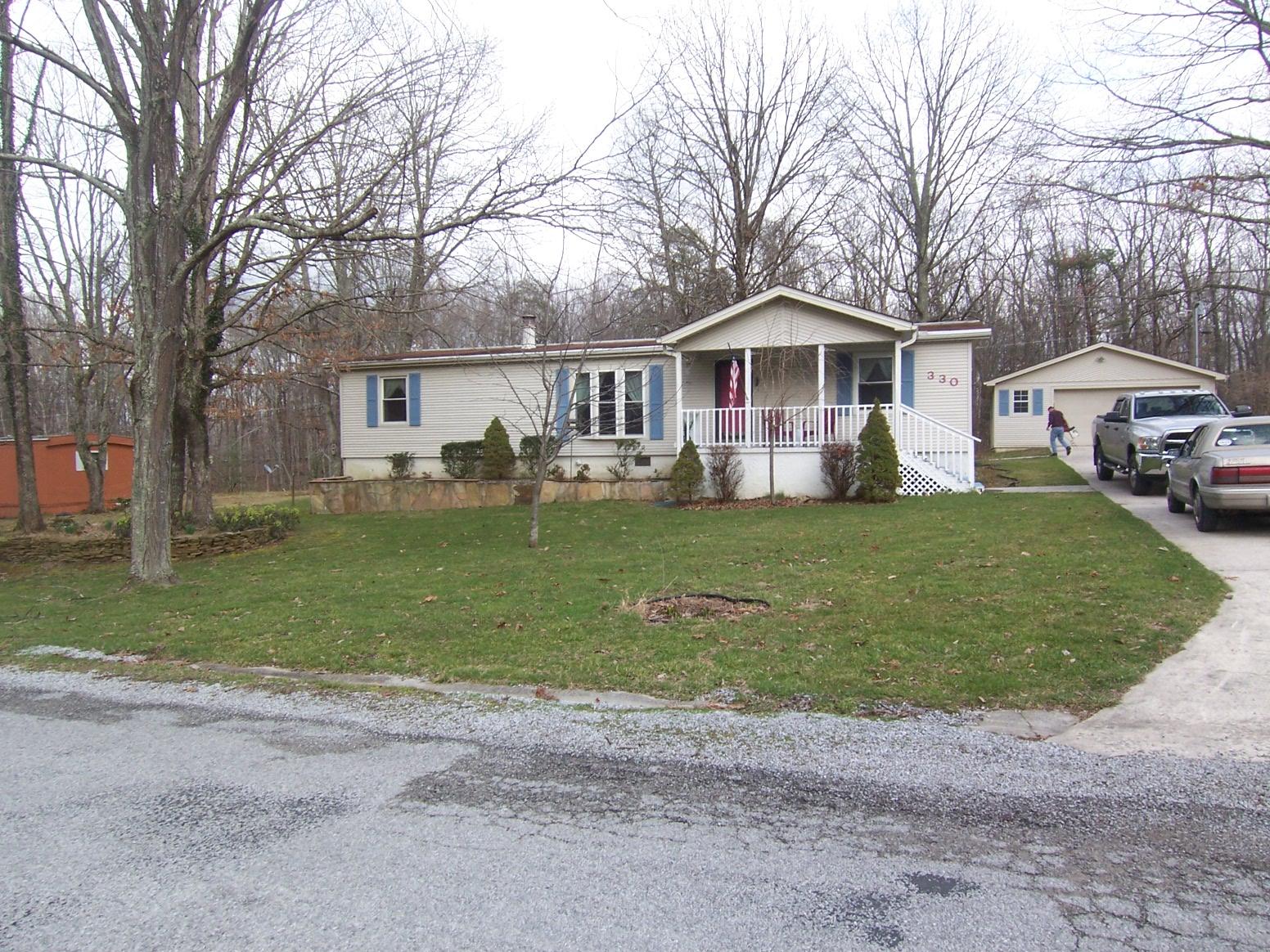 330 Rugby Road Crossville, TN 38558 - Photo 1 of 19 016