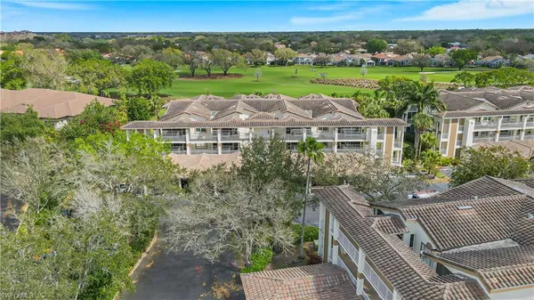 $399,000 | 6045 Chardonnay Lane, Unit 302, Naples, FL 34119
