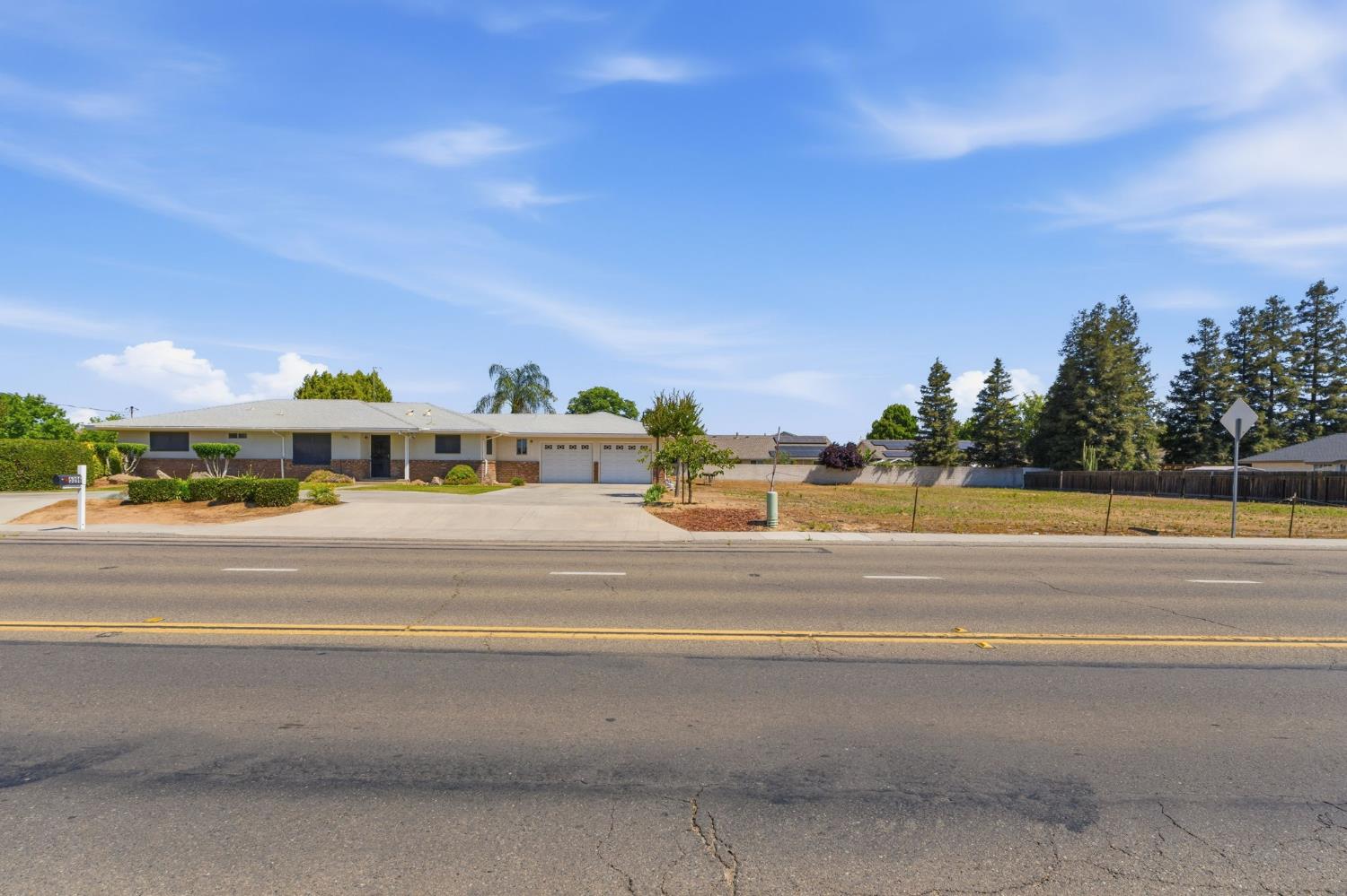 5396 West Clinton Avenue Fresno, CA 93722 - Photo 37 of 39
