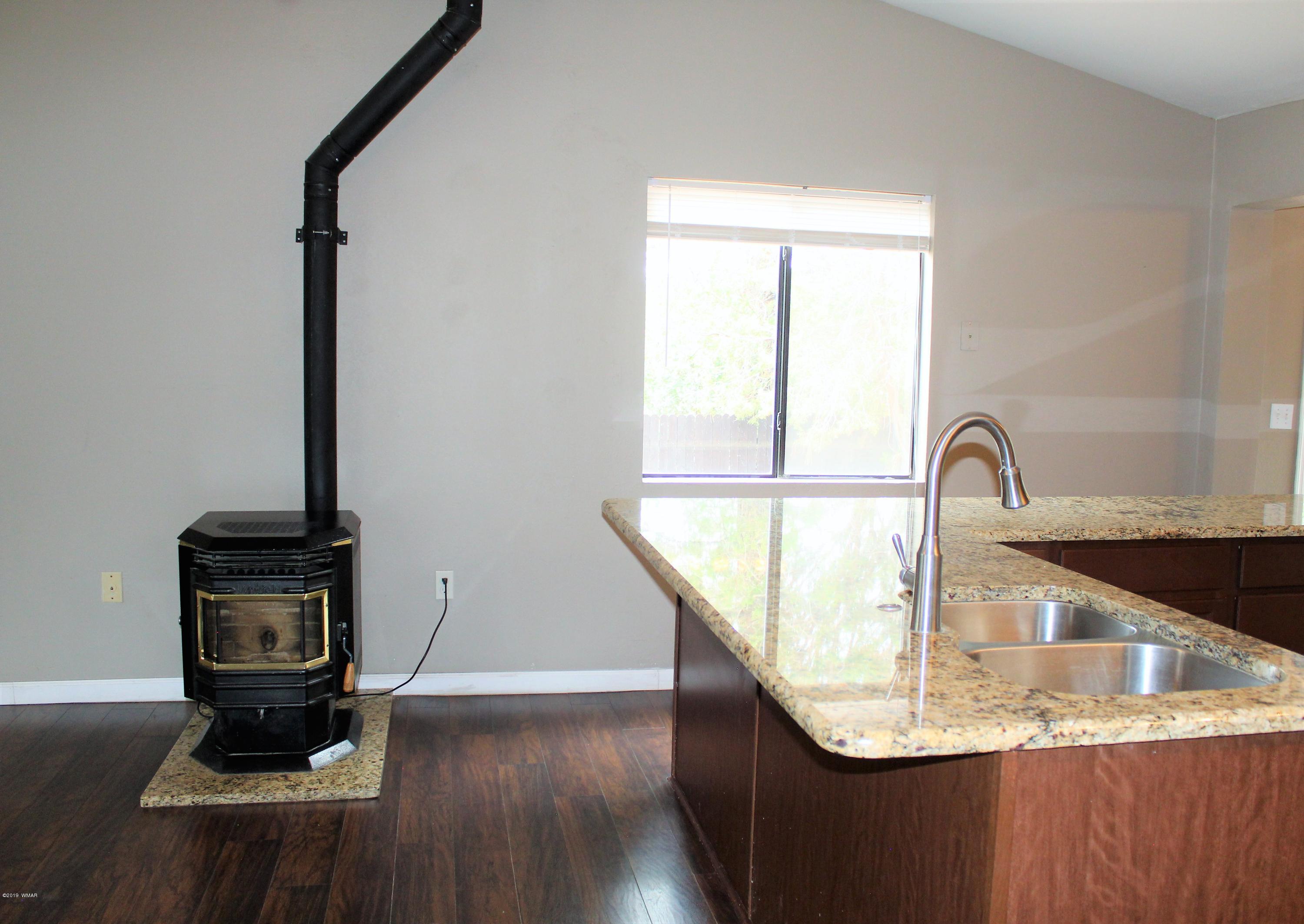 1087 Rim View Drive Show Low, AZ 85901 - Photo 15 of 66 Gallery Image 15