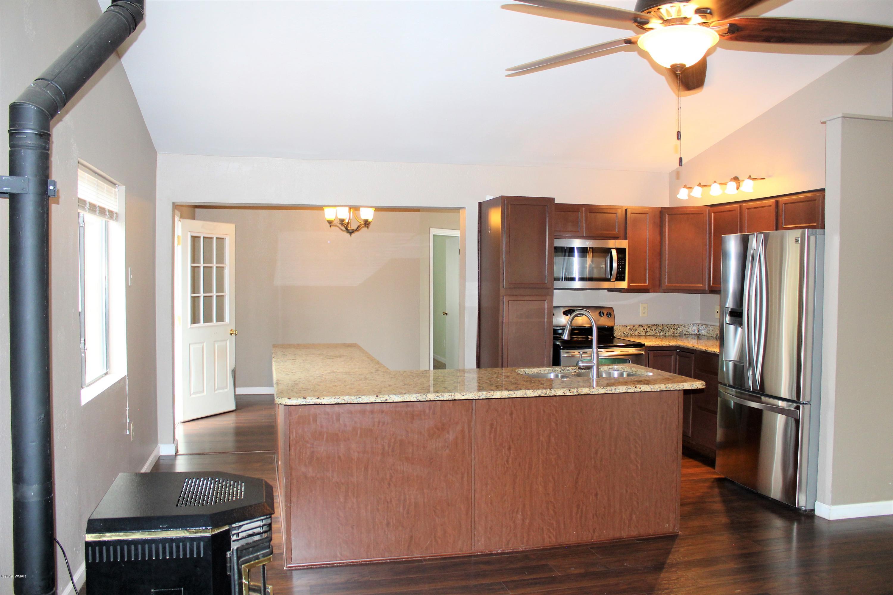 1087 Rim View Drive Show Low, AZ 85901 - Photo 19 of 66 Gallery Image 19