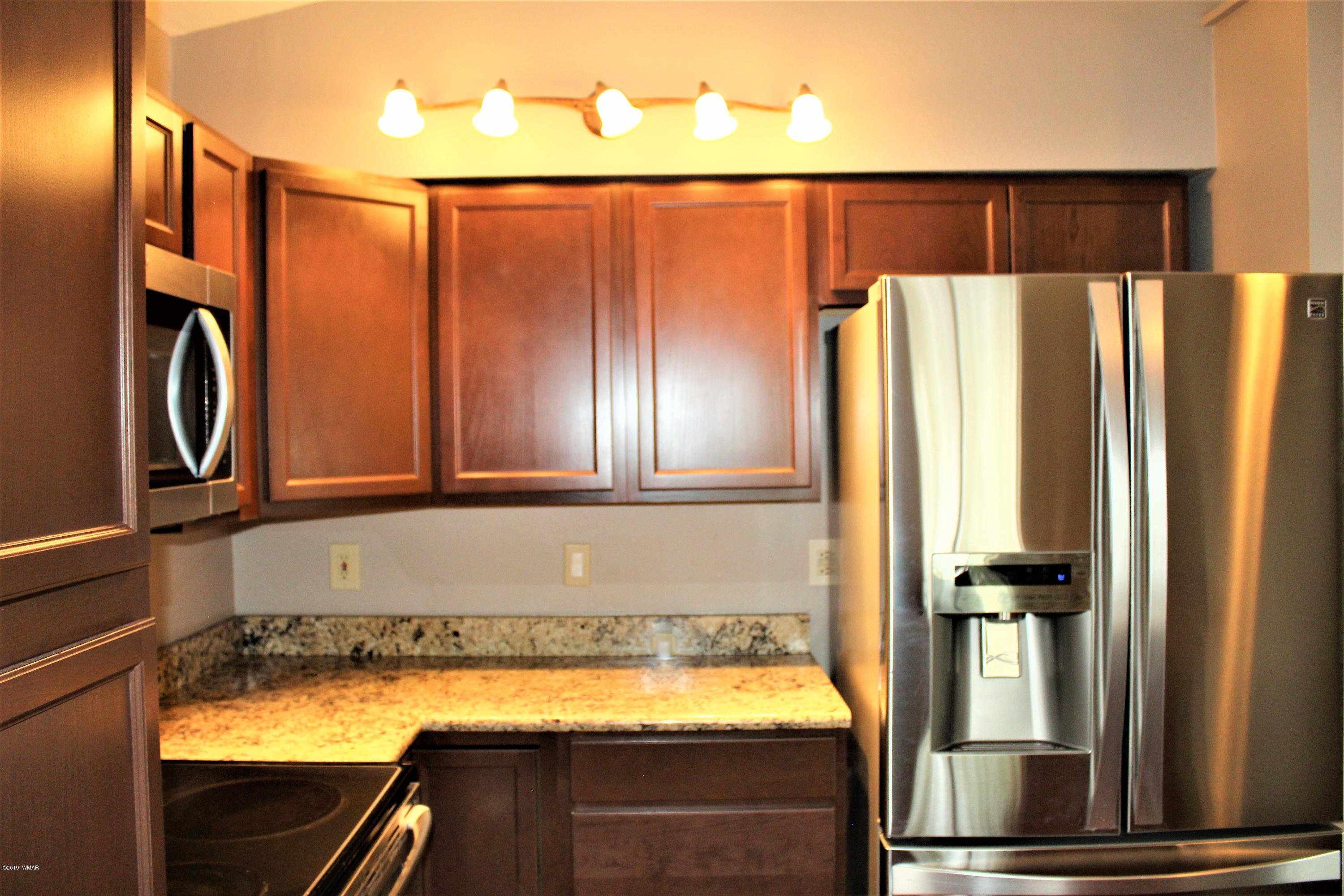 1087 Rim View Drive Show Low, AZ 85901 - Photo 21 of 66 Gallery Image 21