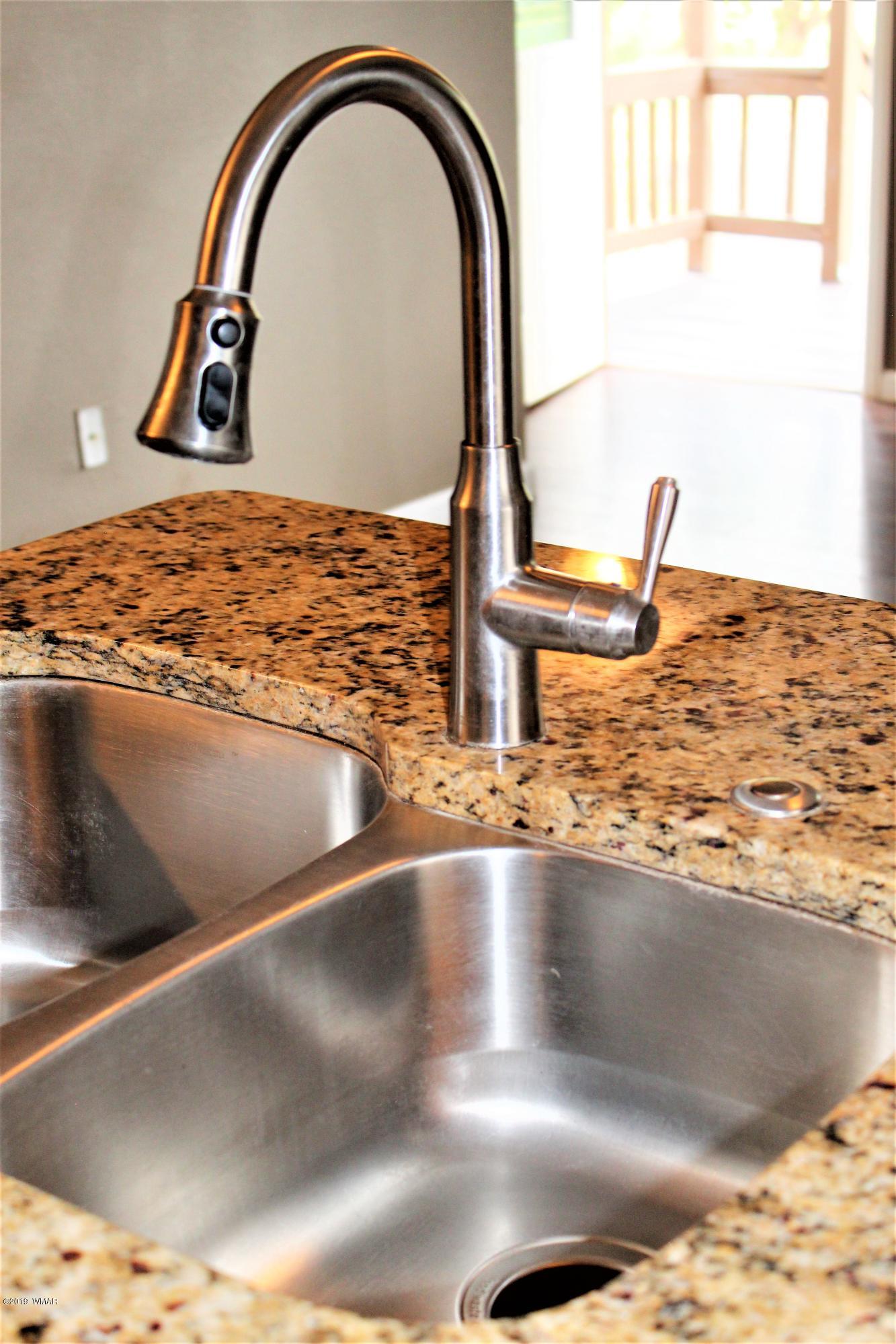 1087 Rim View Drive Show Low, AZ 85901 - Photo 27 of 66 Gallery Image 27