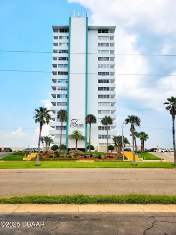 a picture of city view