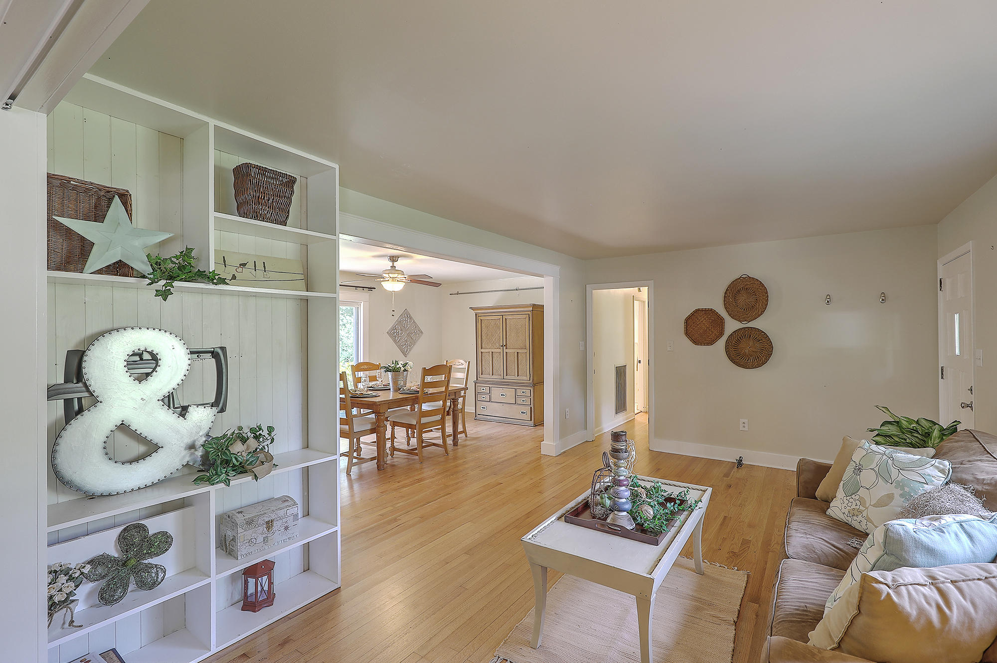 122 Live Oak Road Summerville, SC 29485 - Photo 8 of 31 1R3A2186_87_88_89_90_91_92