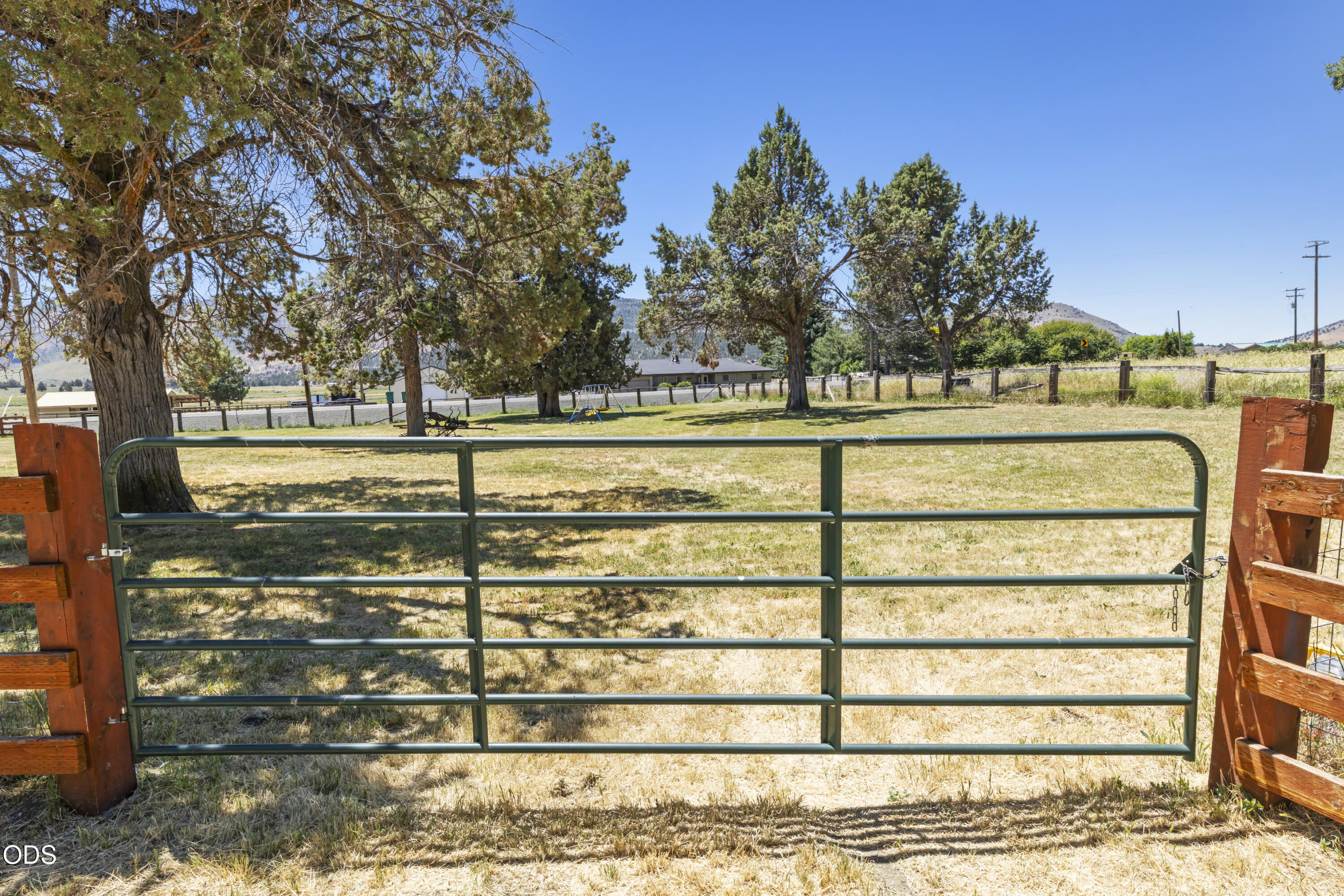 19223 North Poe Valley Road Klamath Falls, OR 97603 - Photo 33 of 58
