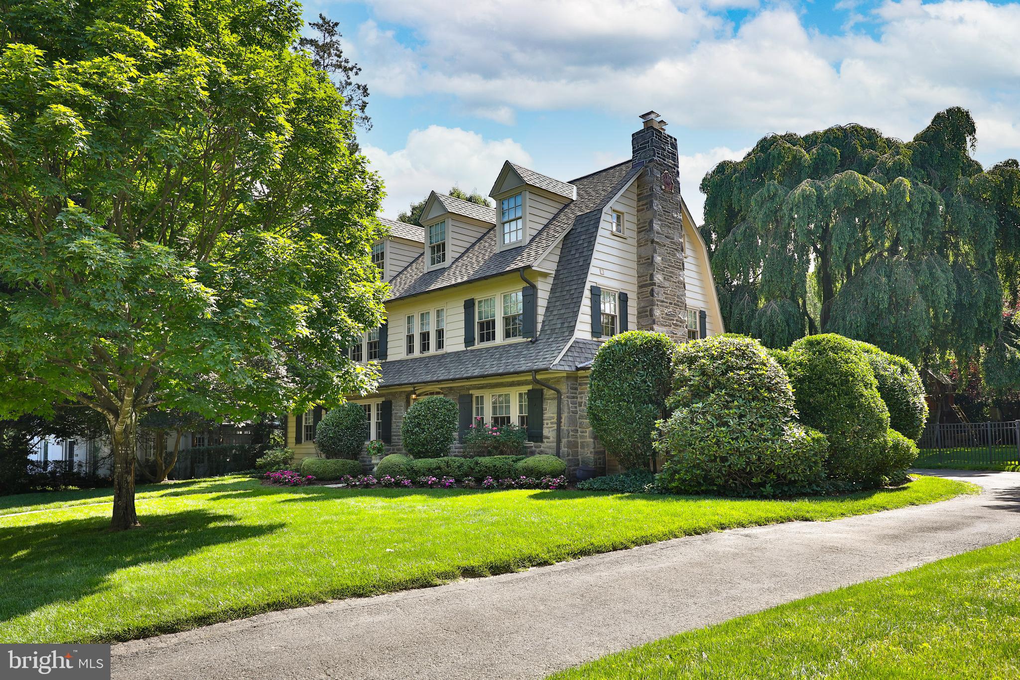426 Vernon Road Jenkintown, PA 19046 - Photo 3 of 38