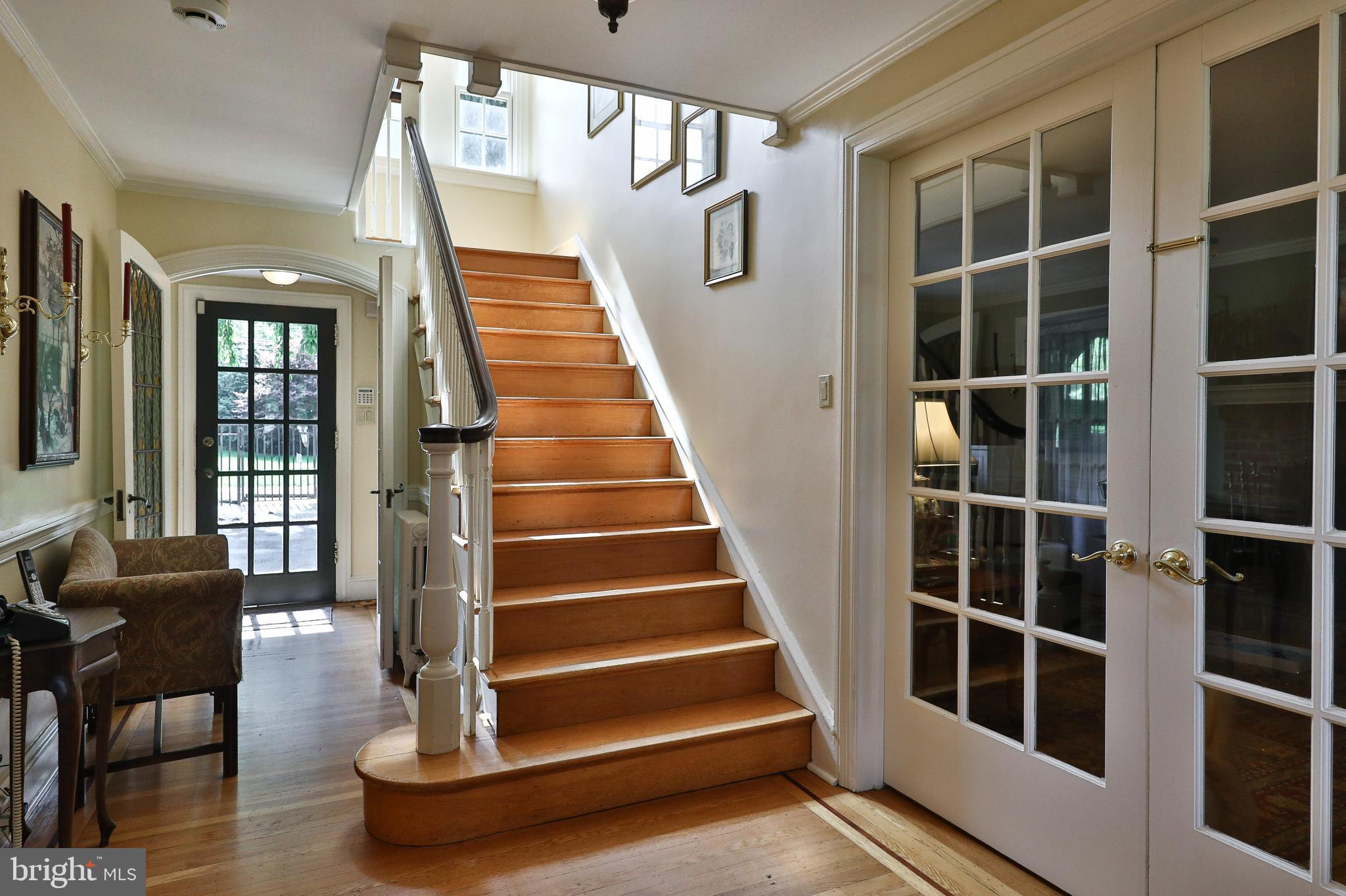 426 Vernon Road Jenkintown, PA 19046 - Photo 6 of 38
