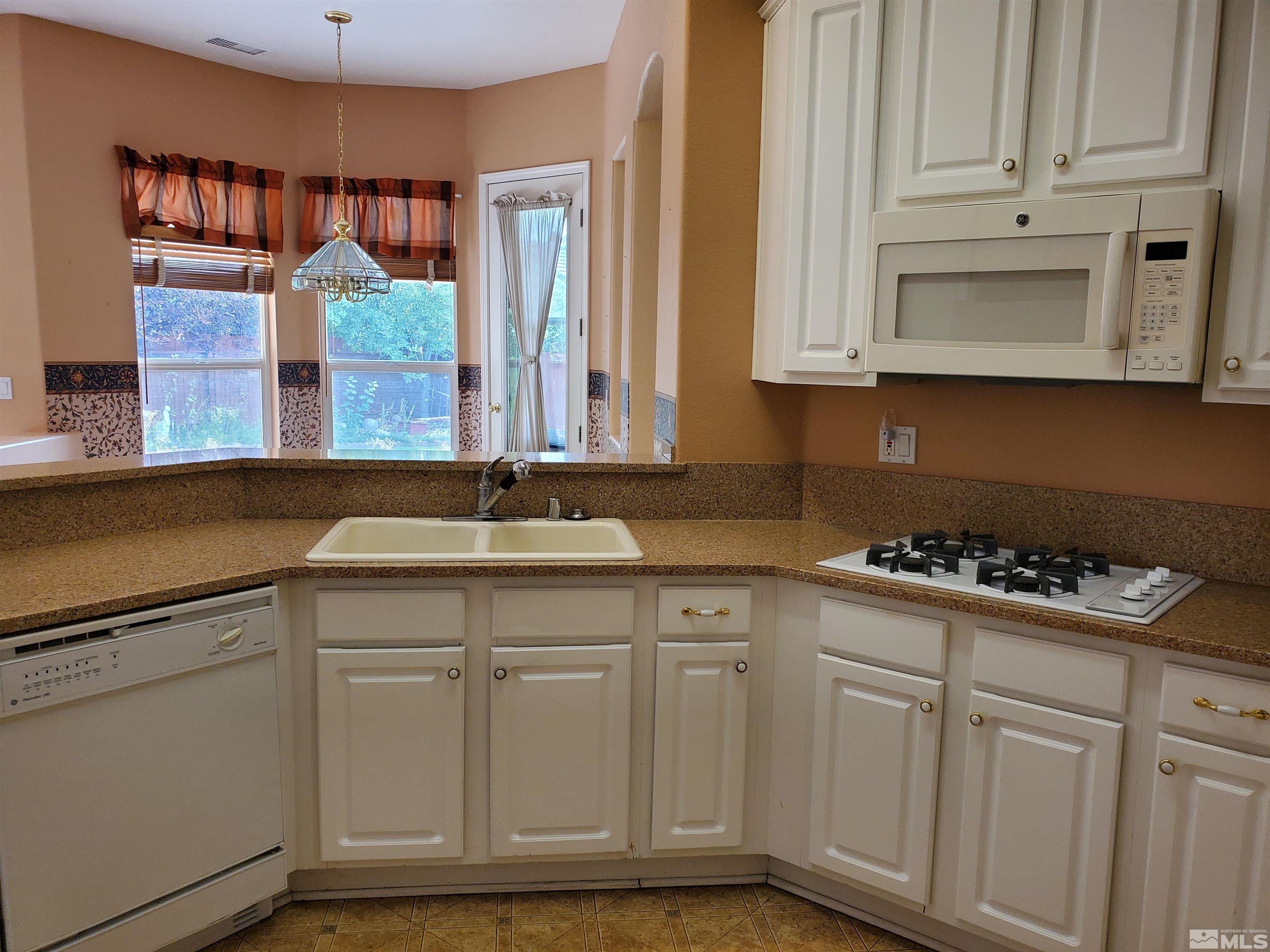 9980 Moccasin Court Reno, NV 89521 - Photo 2 of 28 Photo 2