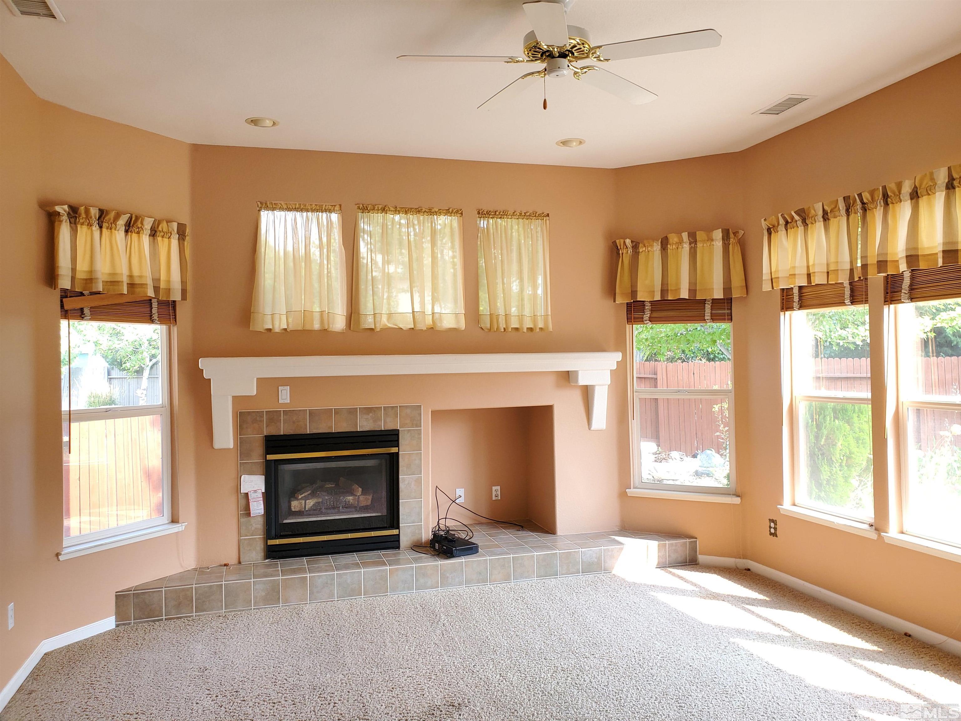 9980 Moccasin Court Reno, NV 89521 - Photo 7 of 28 Photo 7