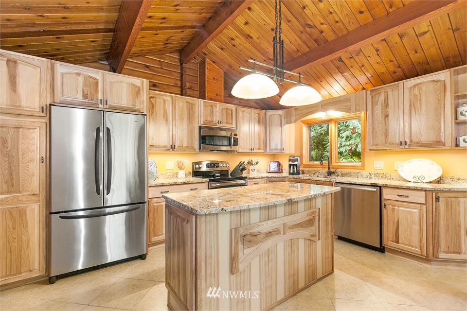 6828 Robe Menzel Road Granite Falls, WA 98252 - Photo 11 of 24