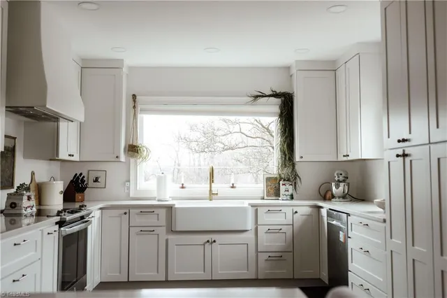 $468,000 | 3909 Johnson Street, High Point, NC 27265