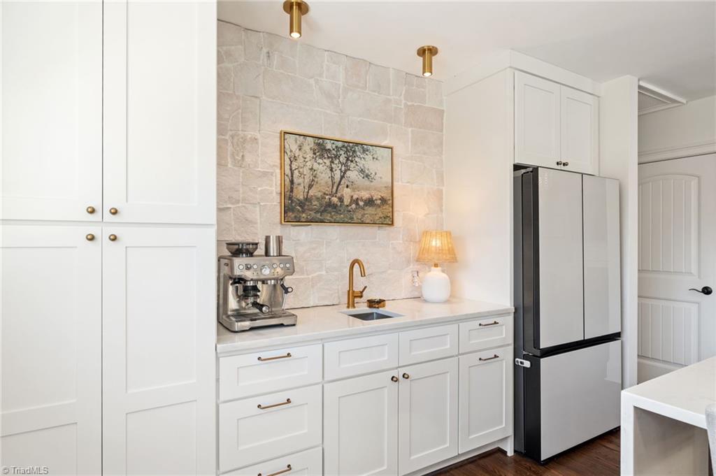 3909 Johnson Street High Point, NC 27265 - Photo 14 of 49 Gallery Image 14