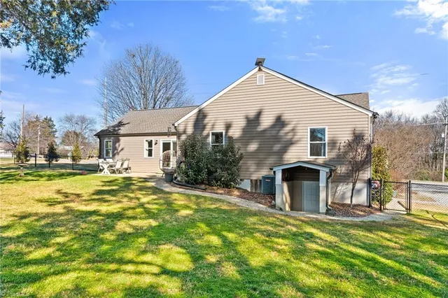 $450,000 | 3909 Johnson Street, High Point, NC 27265