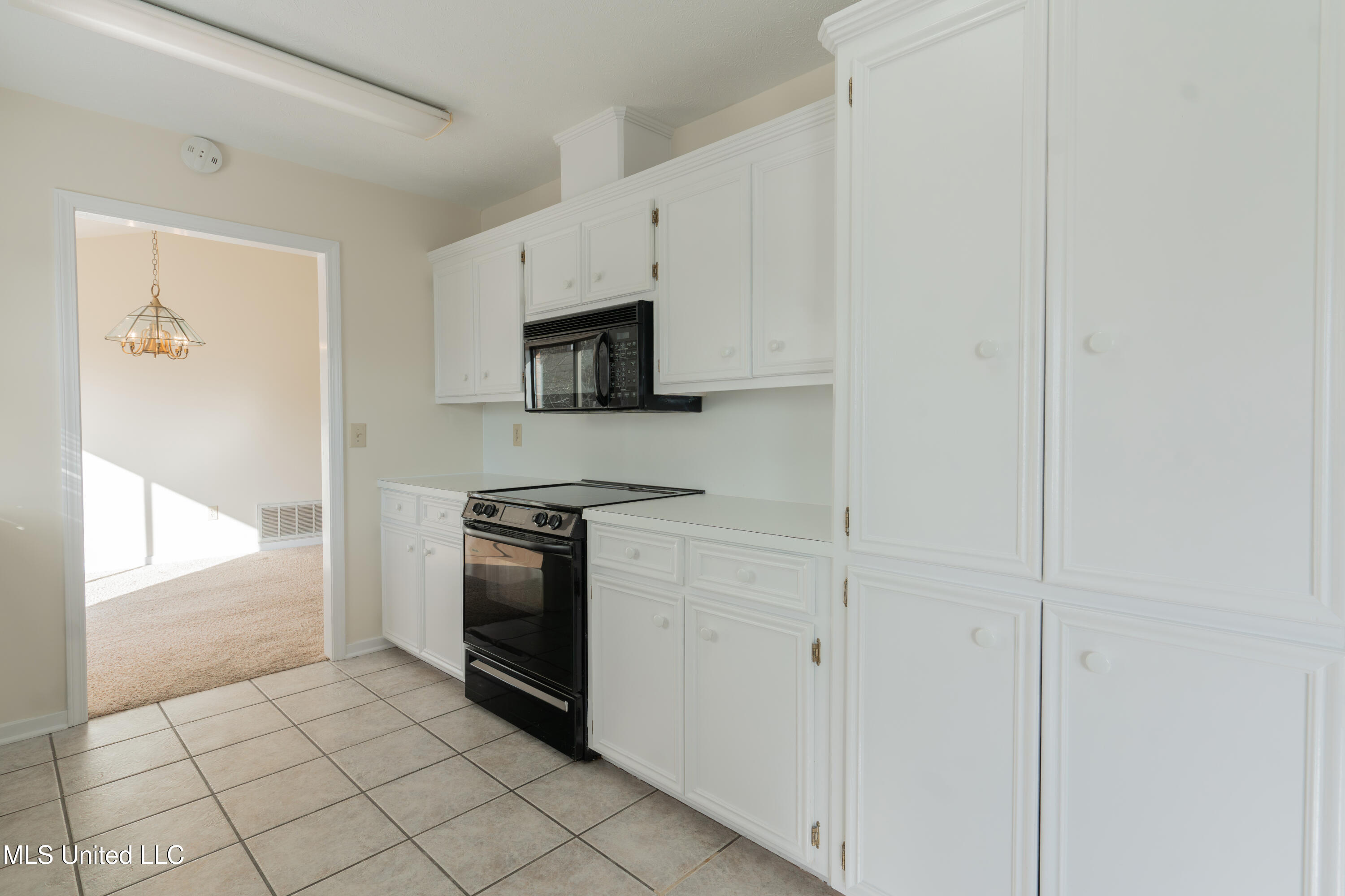 128 Villa Way Clinton, MS 39056 - Photo 17 of 43 17-Kitchen