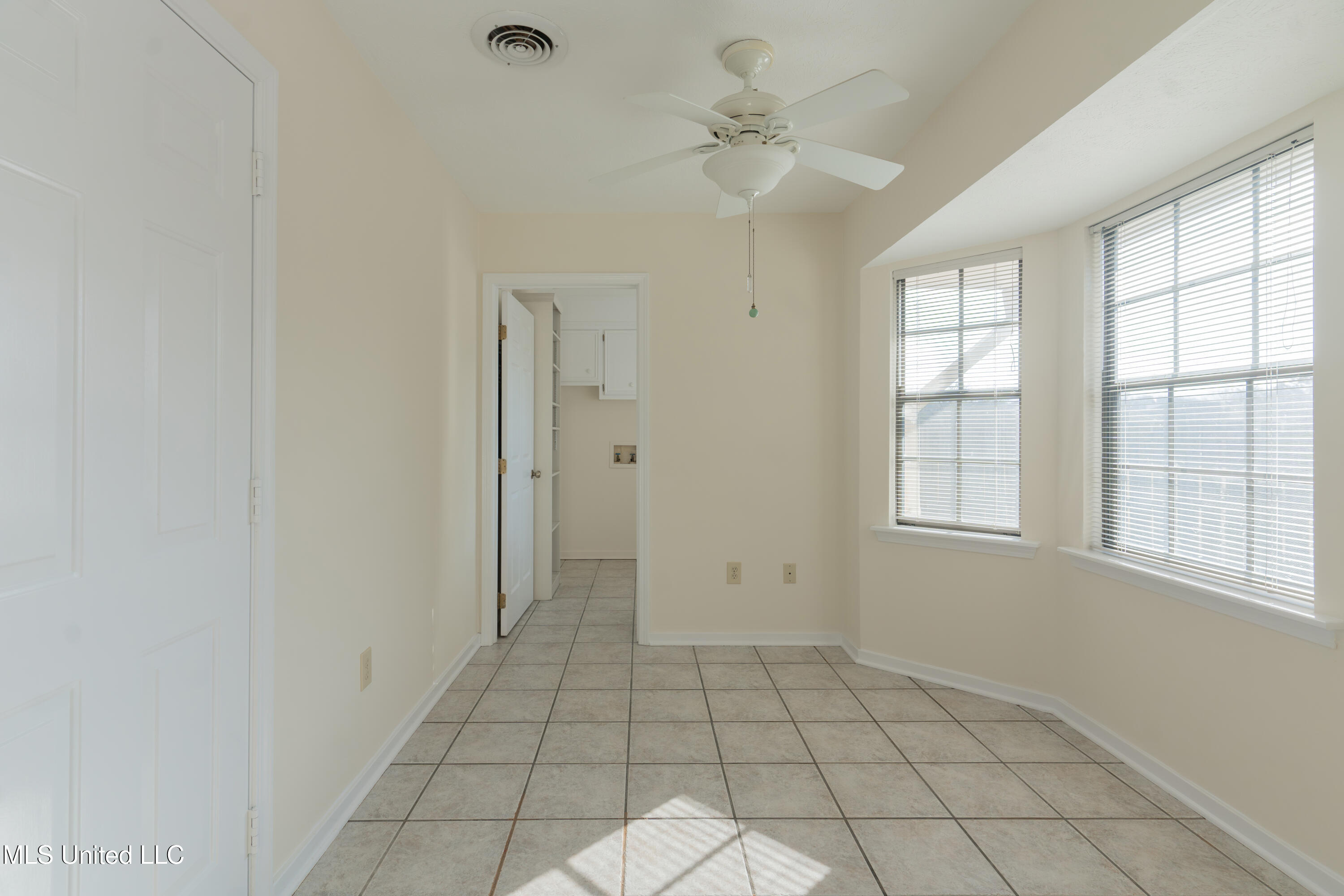 128 Villa Way Clinton, MS 39056 - Photo 18 of 43 18-EatInKitchen