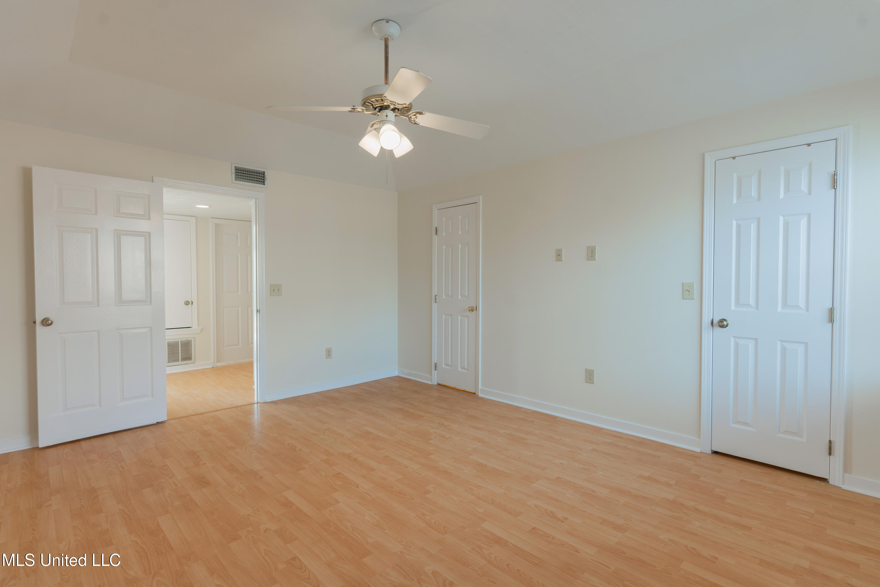128 Villa Way Clinton, MS 39056 - Photo 26 of 43 26-PrimaryBedroom