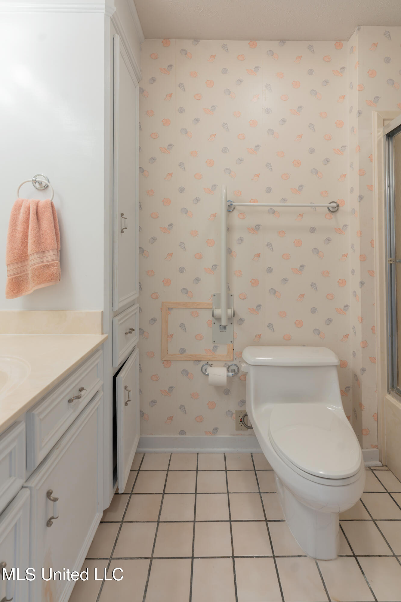 128 Villa Way Clinton, MS 39056 - Photo 28 of 43 28-PrimaryBathroom