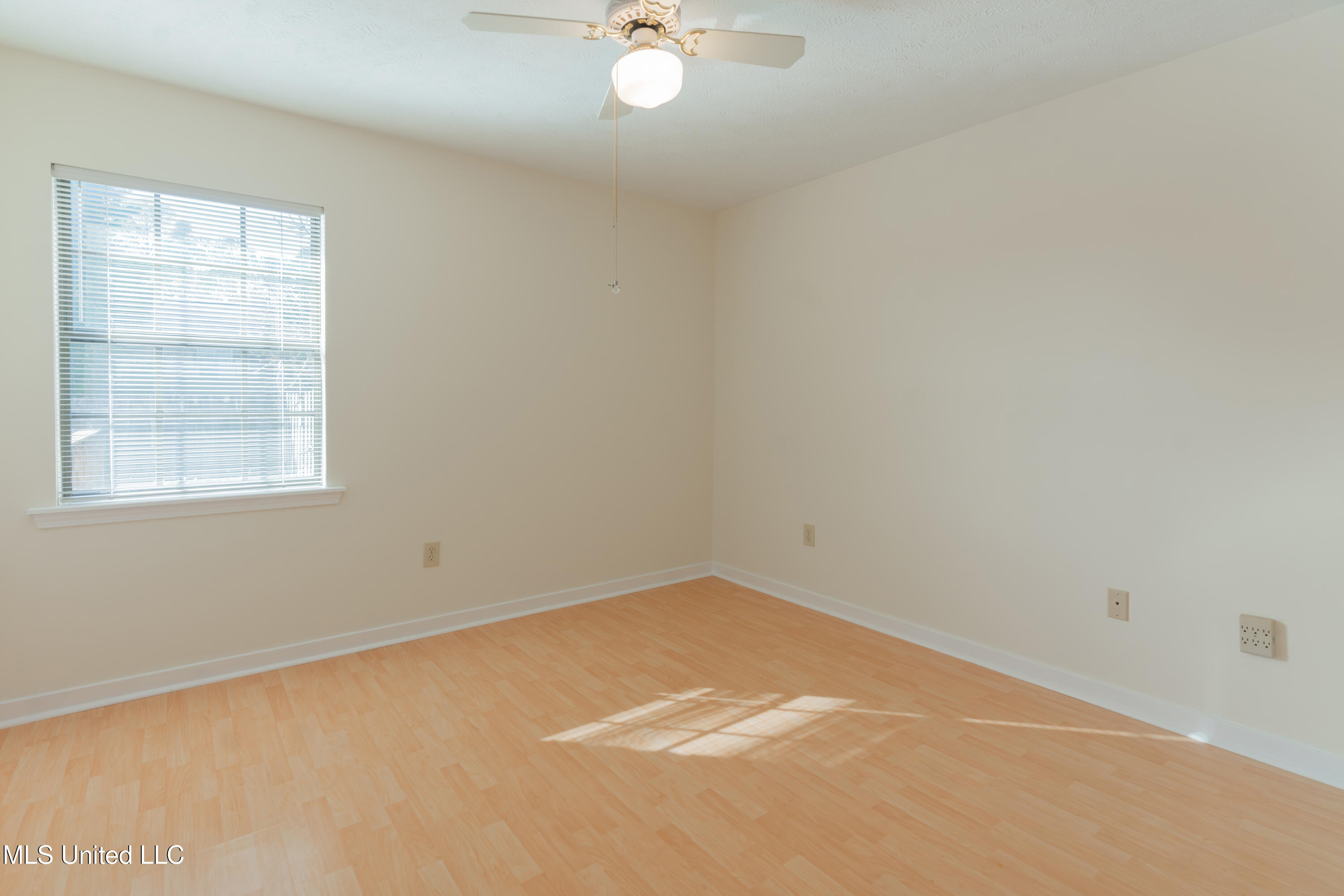 128 Villa Way Clinton, MS 39056 - Photo 32 of 43 32-Bedroom2