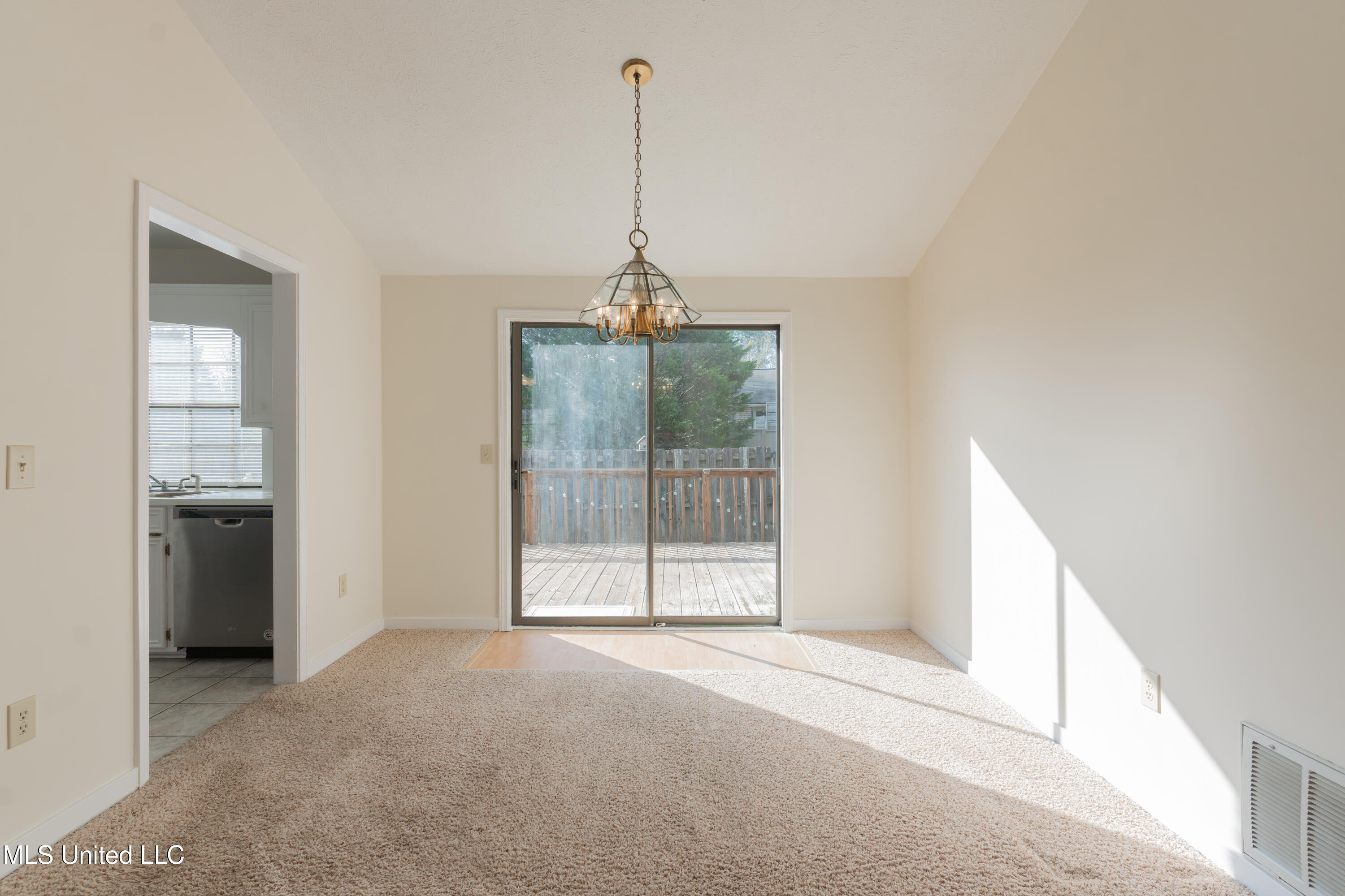 128 Villa Way Clinton, MS 39056 - Photo 10 of 43 10-DiningArea