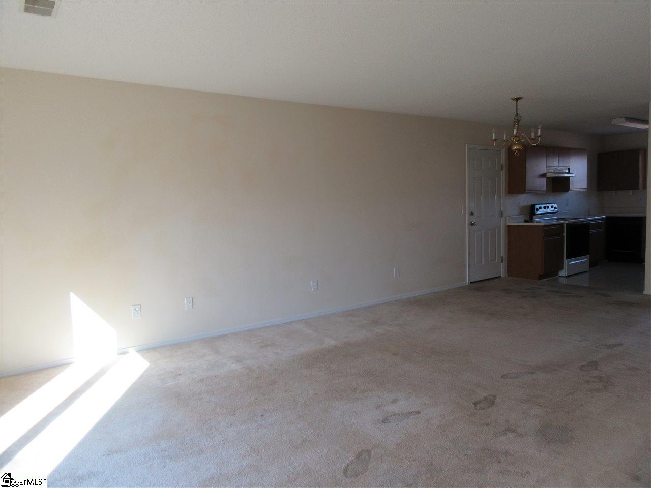 4 Deer Ridge Court Greenville, SC 29607 - Photo 3 of 15 Gallery Image 3