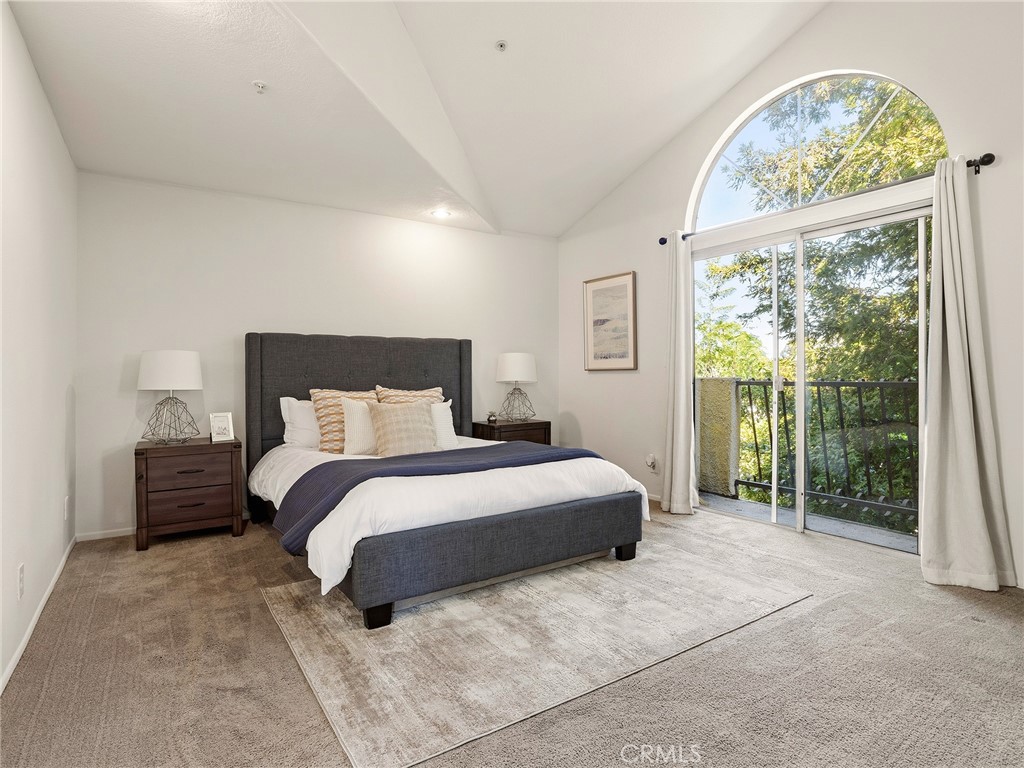 11044 Acama Street, Unit 302 Studio City, CA 91602 - Photo 23 of 49 Bedroom