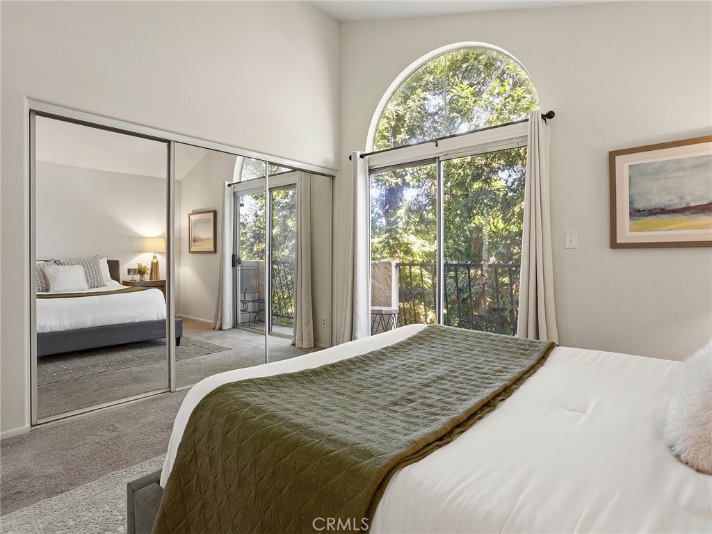 11044 Acama Street, Unit 302 Studio City, CA 91602 - Photo 26 of 49 Bedroom