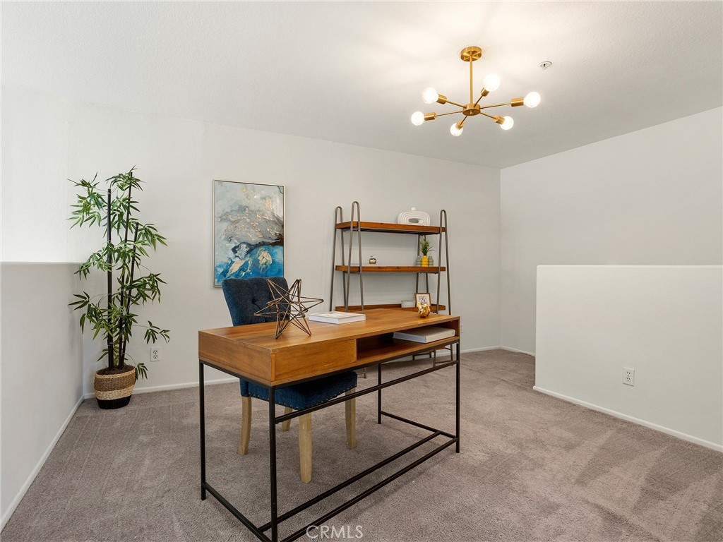 11044 Acama Street, Unit 302 Studio City, CA 91602 - Photo 27 of 49 Loft