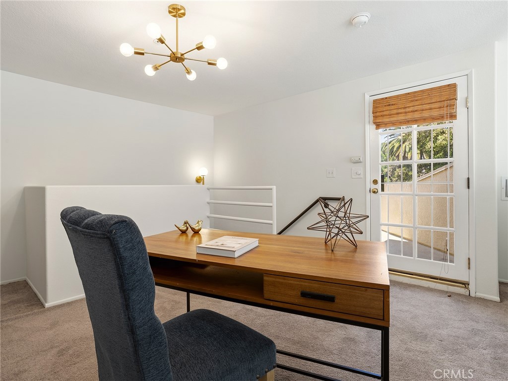 11044 Acama Street, Unit 302 Studio City, CA 91602 - Photo 28 of 49 Loft