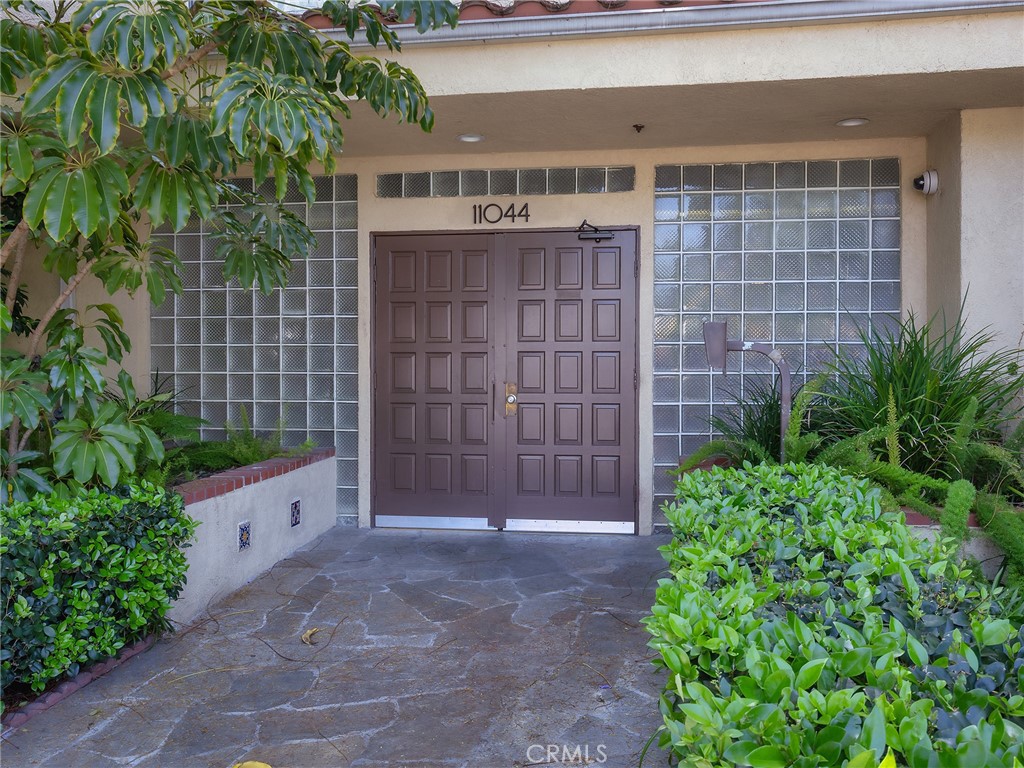 11044 Acama Street, Unit 302 Studio City, CA 91602 - Photo 3 of 49 Front