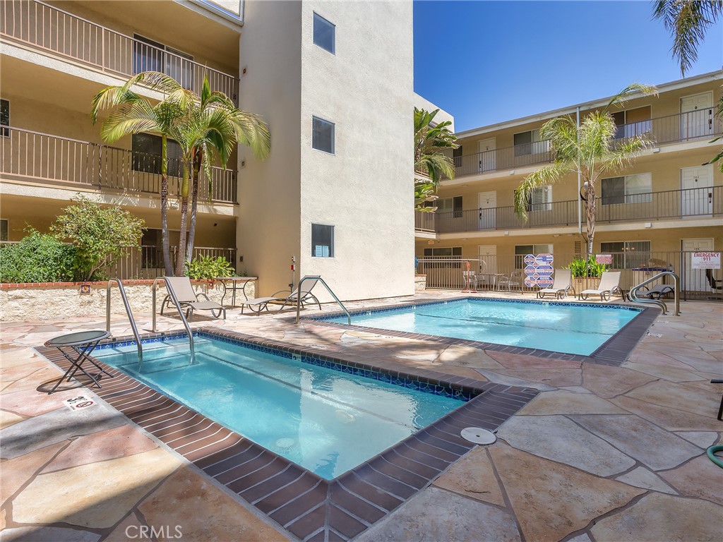 11044 Acama Street, Unit 302 Studio City, CA 91602 - Photo 39 of 49 Pool