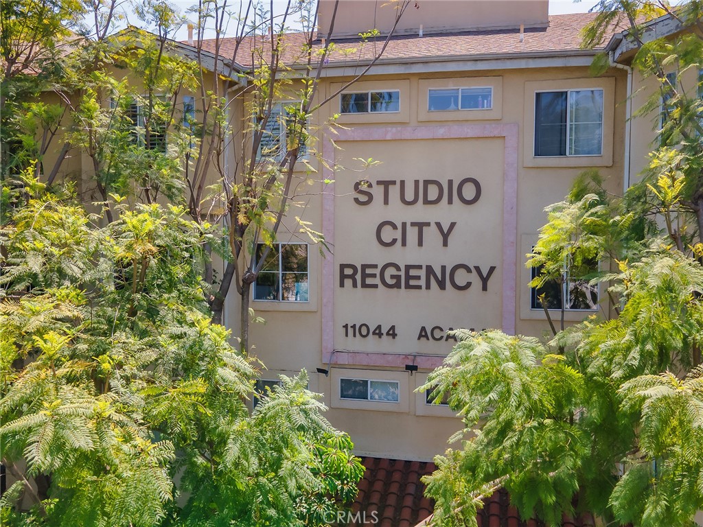 11044 Acama Street, Unit 302 Studio City, CA 91602 - Photo 41 of 49 Aerial