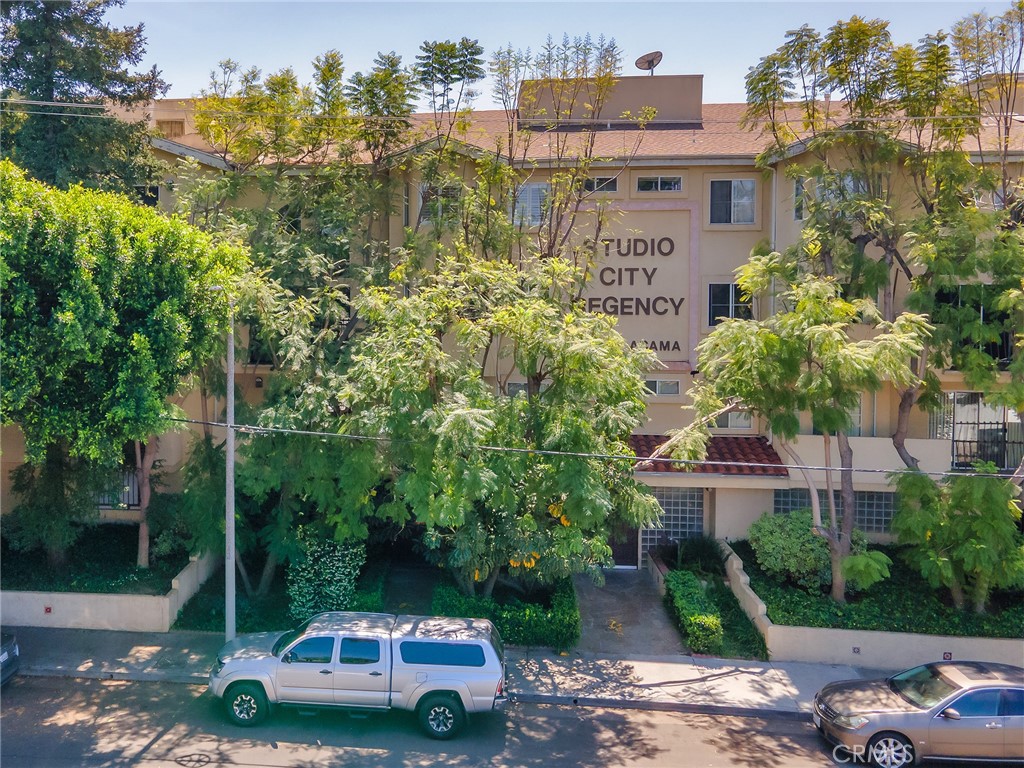 11044 Acama Street, Unit 302 Studio City, CA 91602 - Photo 42 of 49 Aerial