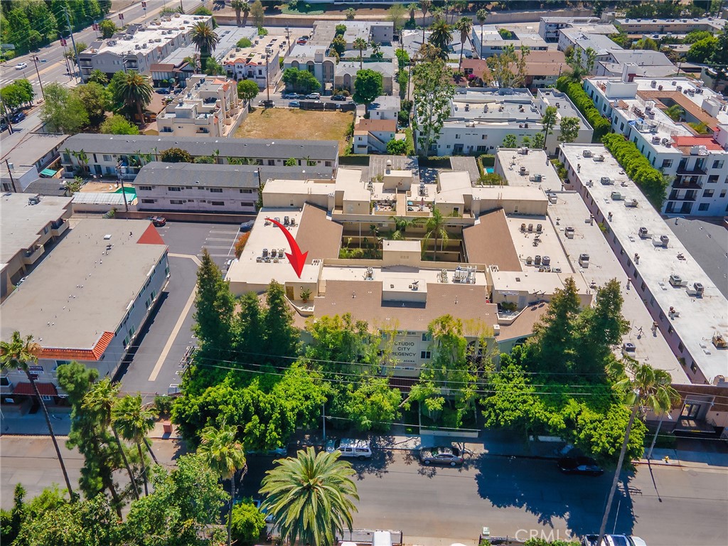 11044 Acama Street, Unit 302 Studio City, CA 91602 - Photo 43 of 49 Aerial