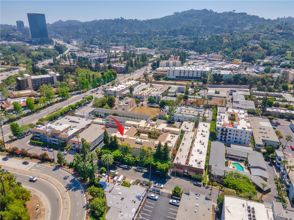 11044 Acama Street, Unit 302 Studio City, CA 91602 - Photo 44 of 49 Aerial