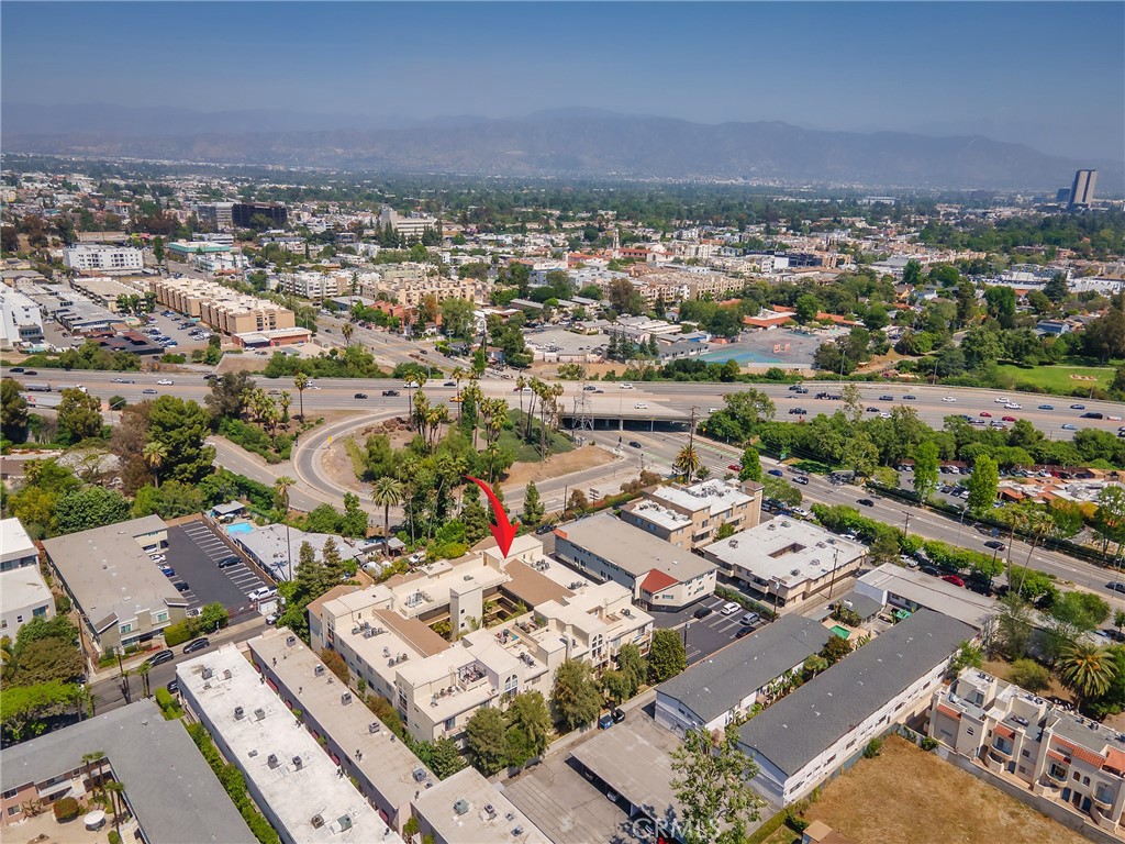 11044 Acama Street, Unit 302 Studio City, CA 91602 - Photo 46 of 49 Aerial