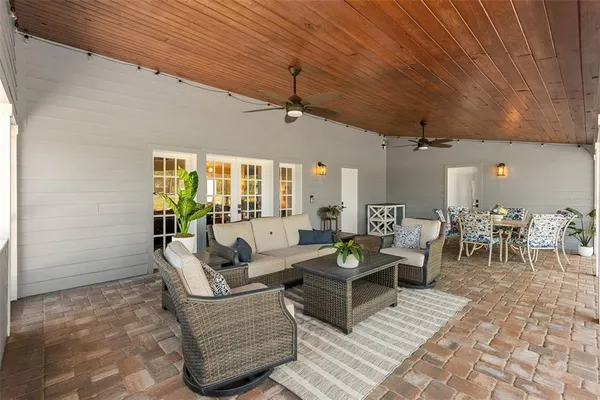$1,300,000 | 650 Old Mims Road, Geneva, FL 32732