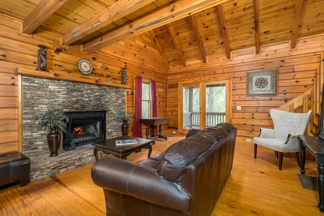 $375,000 | 804 Pocaset Drive, Ellijay, GA 30540