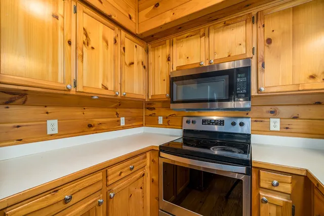 $375,000 | 804 Pocaset Drive, Ellijay, GA 30540