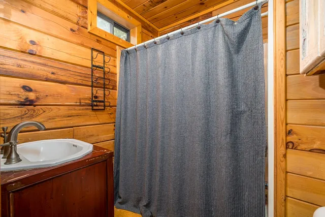 $375,000 | 804 Pocaset Drive, Ellijay, GA 30540