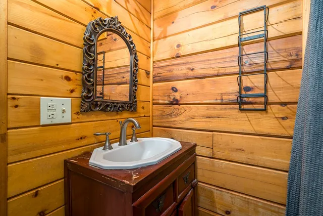 $375,000 | 804 Pocaset Drive, Ellijay, GA 30540