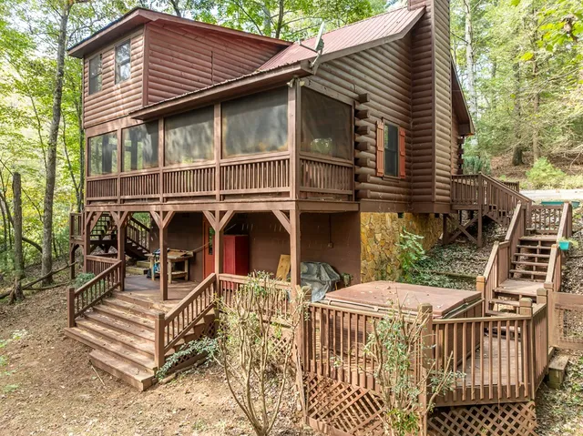 $375,000 | 804 Pocaset Drive, Ellijay, GA 30540