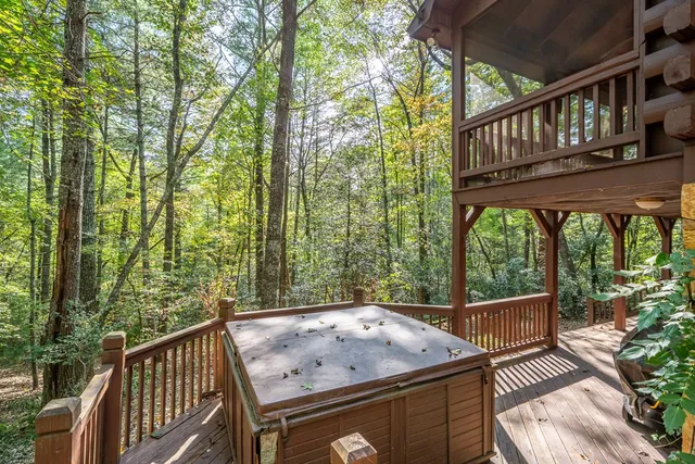 $375,000 | 804 Pocaset Drive, Ellijay, GA 30540