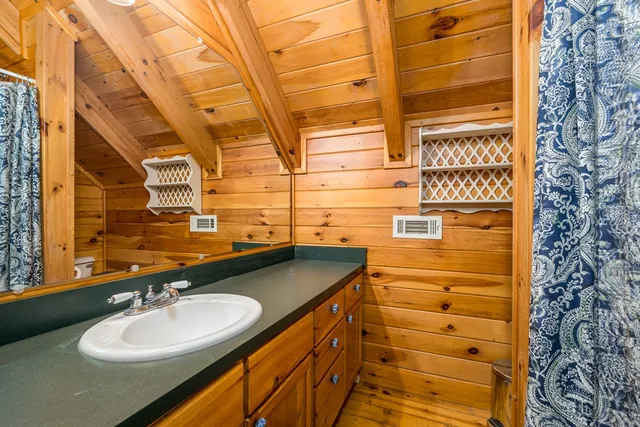 $375,000 | 804 Pocaset Drive, Ellijay, GA 30540