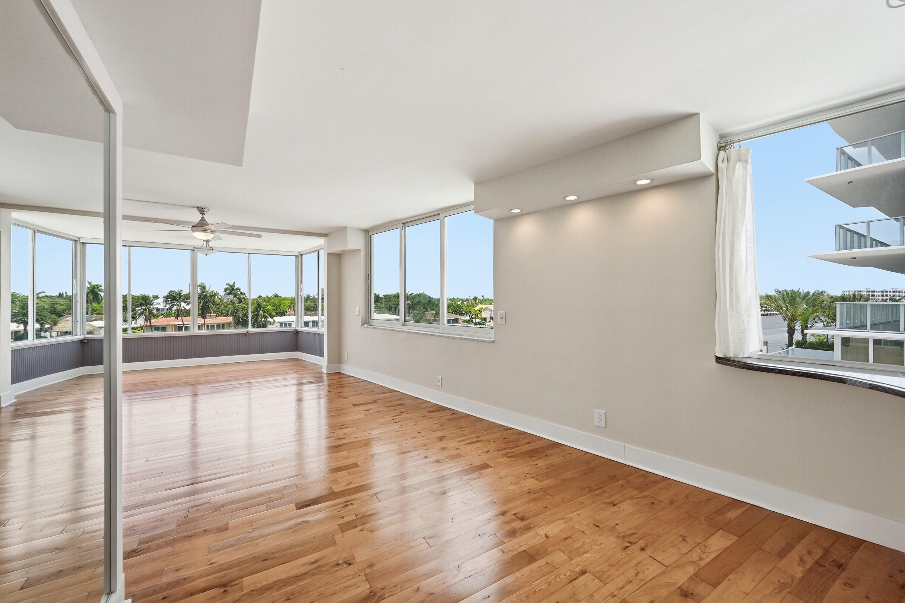 401 North Riverside Drive, Unit 408 Pompano Beach, FL 33062 - Photo 10 of 38 11_stl_4104